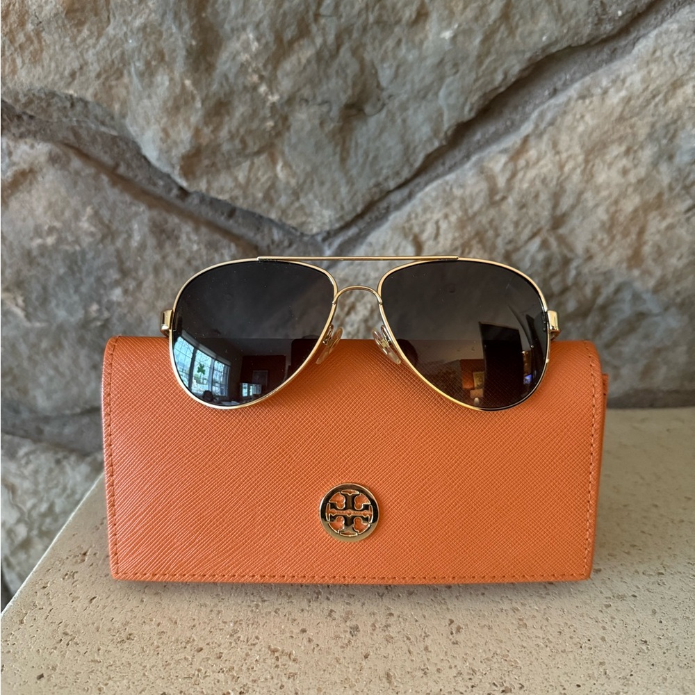 Tory Burch Aviator Sunglasses
